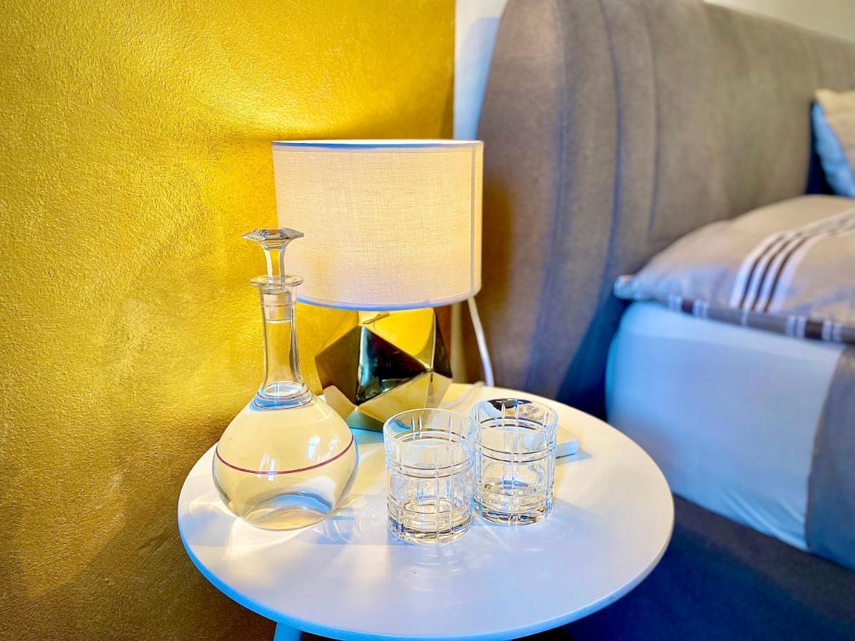 Golden Suite Marta Malpensa Milano-Laghi Busto Arsizio Exterior foto