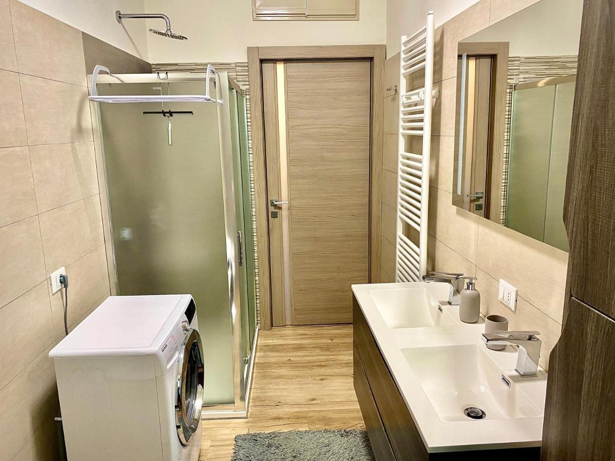 Golden Suite Marta Malpensa Milano-Laghi Busto Arsizio Exterior foto